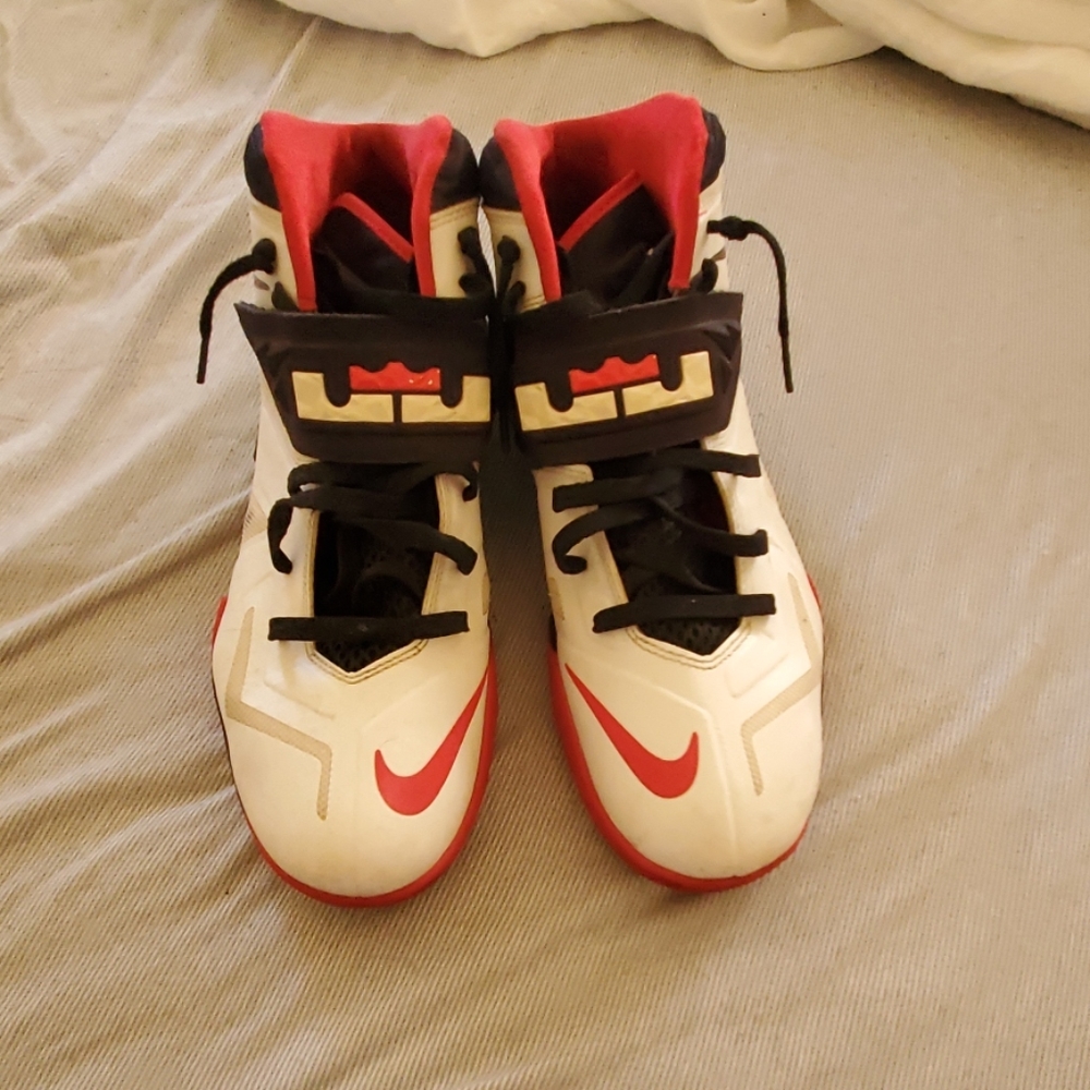 LeBron VII Soldier